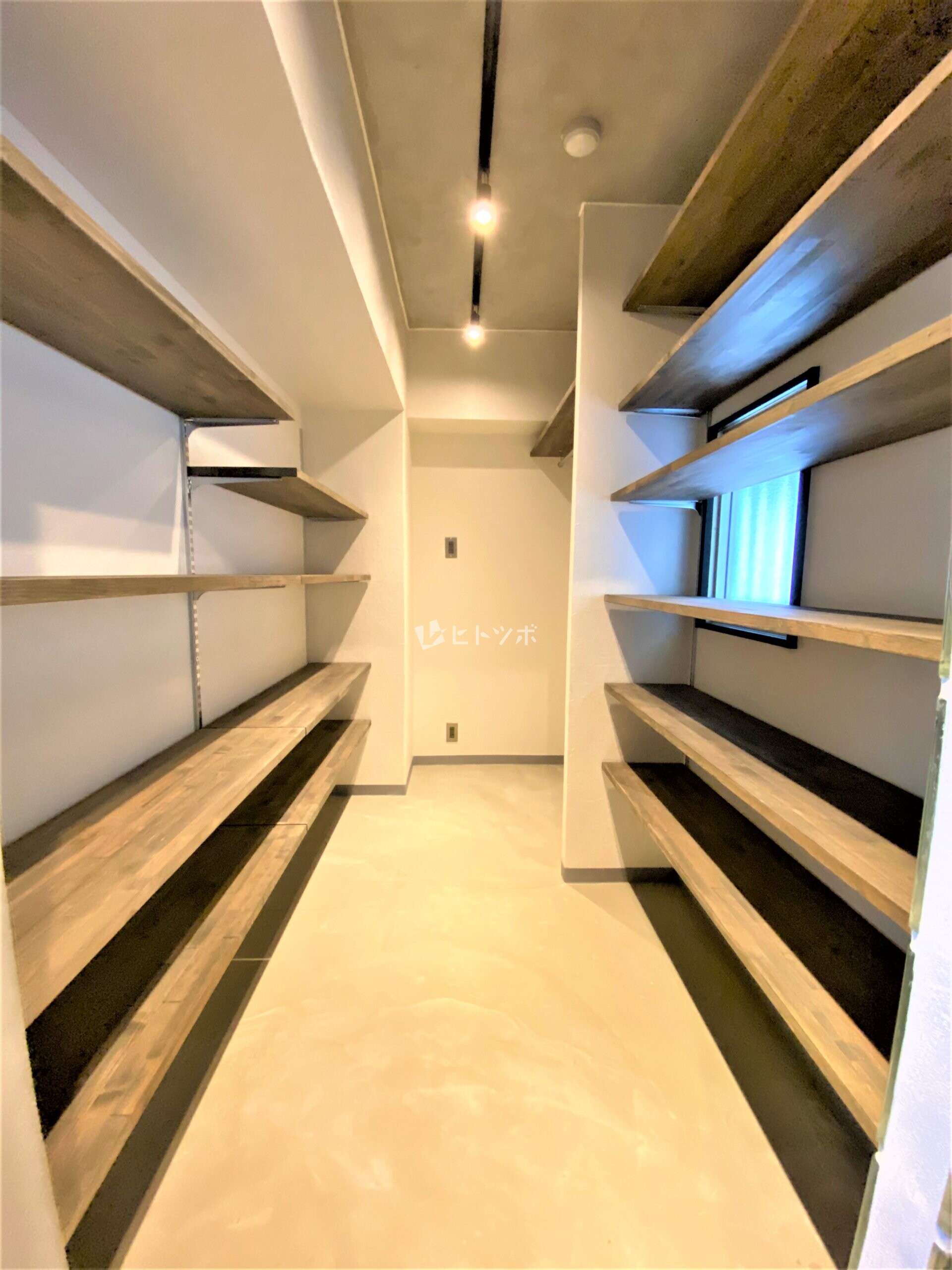 西天満 徒歩5分 老松コープ 最上階角部屋 リノベ1ldk Wic